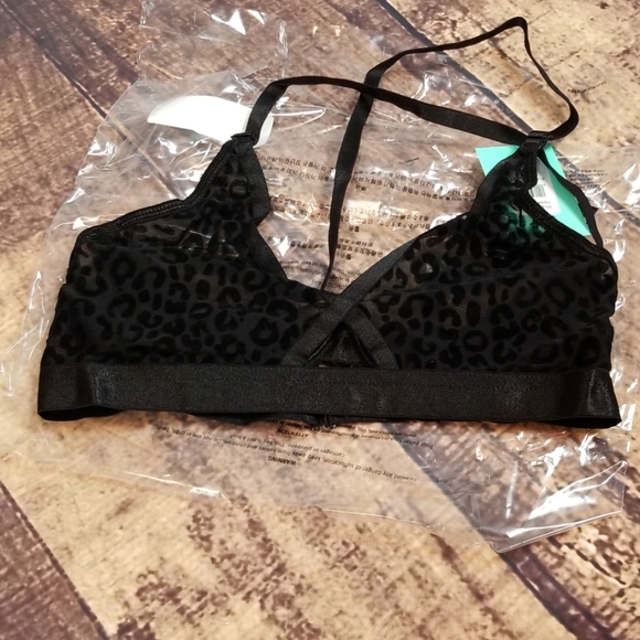 Frederick's Sexy Leopard 3pc Set - Picture 5 of 5